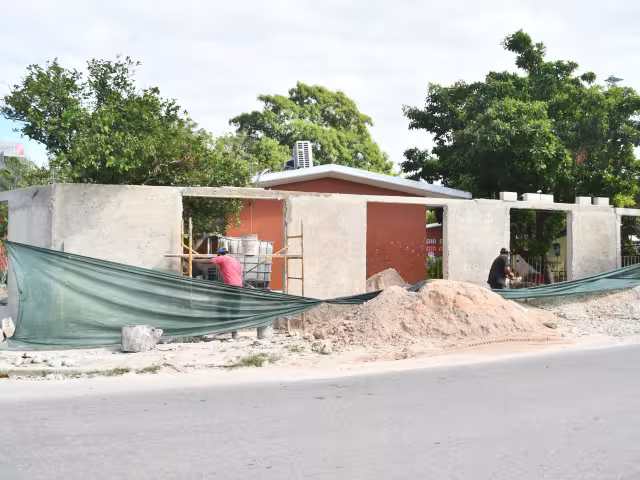 Actualmente se realiza la rehabilitación de alrededor de 50 inmuebles del nivel básico en el Estado