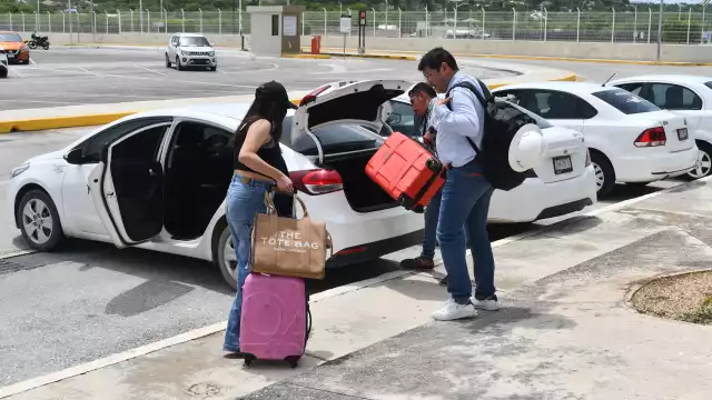 Operadores de transporte aéreo en Campeche afirman afectaciones económicas de $1,200 pesos semanales por taxi