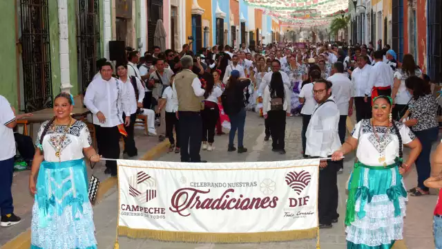 485 años de historia: la Caminata Campechana recorre el corazón de la ciudad