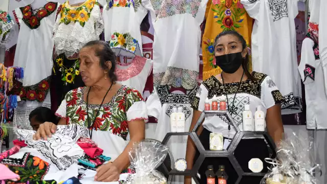 México está infestado de tiendas asiáticas que producen en cantidades industriales y a precios hasta 70 por ciento menores.