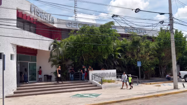 Un funcionario de la Seduc en Campeche fue denunciado por fraude con plazas falsas.