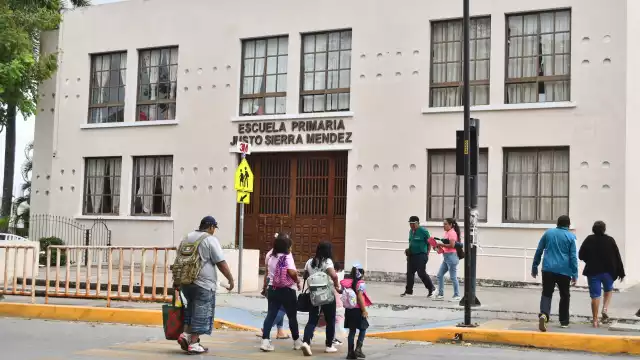 En la mayoría de los casos, los menores con alguna enfermedad, como la gripe, acuden a la escuela sin recibir un tratamiento médico