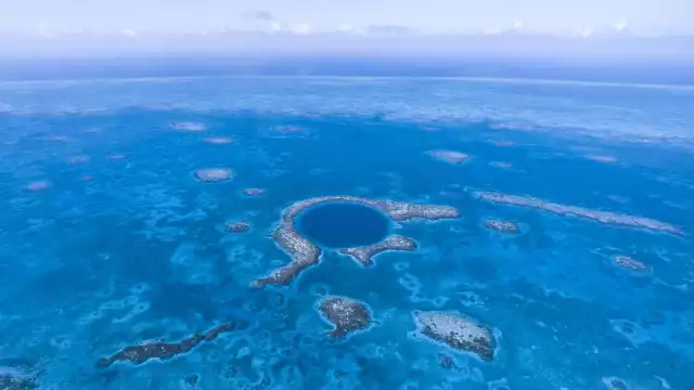 Este gigantesco sumidero submarino, que se formó durante la Edad de Hielo, está ubicado en la bahía de Chetumal
