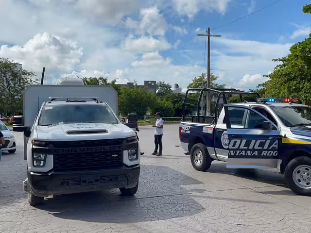 Hombre es ejecutado a balazos por dos sujetos en Cancún