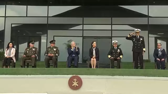 AMLO y Sheinbaum en el Colegio Militar
