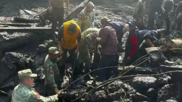 Los equipos de rescate siguen buscando a seis personas atrapadas bajo los escombros