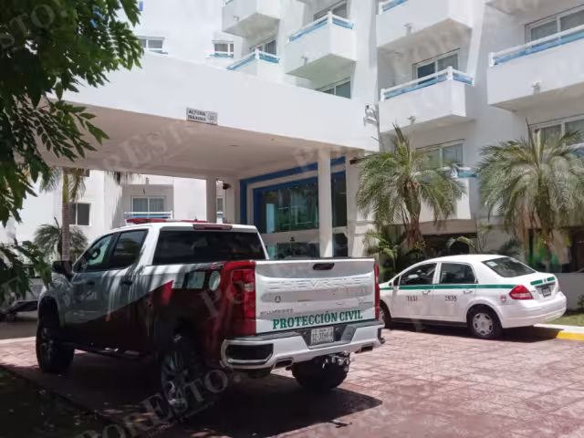 Aparentemente la mujer sufrió un paro cardíaco instantes después de salir de la piscina