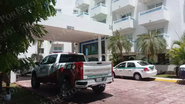 Aparentemente la mujer sufrió un paro cardíaco instantes después de salir de la piscina