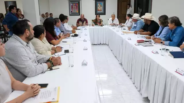 Productores cañeros se reunieron con autoridades estatales y federales.