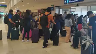 Pasajeros llegaron a Mérida procedentes de la CDMX
