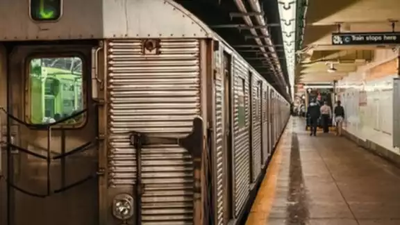 La mañana de este lunes se registró un tiroteo en el Metro de Chicago, en el que murieron 4 personas La mañana de este lunes se registró un tiroteo en el Metro de Chicago, en el que murieron 4 personas