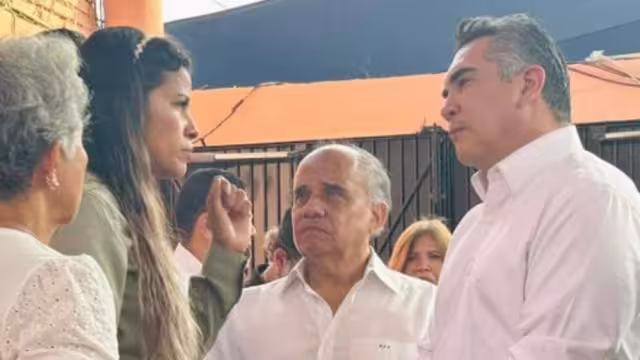 Wendolyn Solis Delgado, espera la aprobación Instituto Electoral y de Participación Ciudadana del estado, para convertirse en la candidata a la alcaldía de Coyuca de Benítez