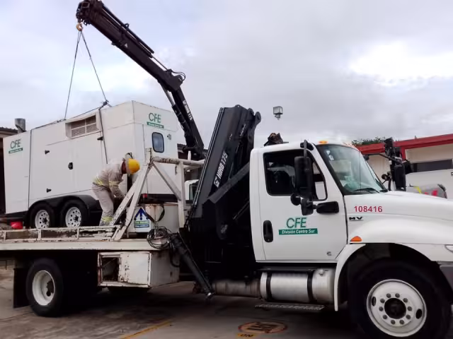 CFE, lista para atender llamados en Yucatán, Campeche y Quintana Roo por el Hucarán Beryl