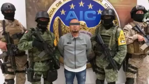 La mañana de este viernes José Antonio Yépez Ortiz, alias "El Marro", fue trasladado al Cefereso No.14 en Durango, en medio de un fuerte operativo de seguridad La mañana de este viernes José Antonio Yépez Ortiz, alias "El Marro", fue trasladado al Cefereso No.14 en Durango, en medio de un fuerte operativo de seguridad