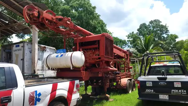 La maquinaria adquirida por el Ayuntamiento en 2023 para desazolve de pozos está fuera de servicio.