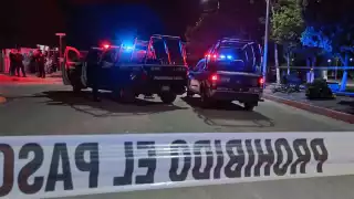 Balean caseta de vigilancia de obra de construcción en Cancún.