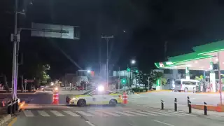 Habitantes de la Supermanzana 28 en Cancún bloquean avenidas por falta de luz