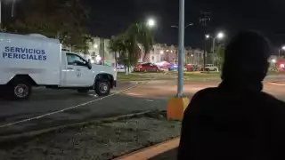 El hombre fue detenido, mientras que su acompañante huyó