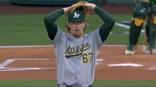 Sus compañeros no podían creer la jugada que acababan de ver