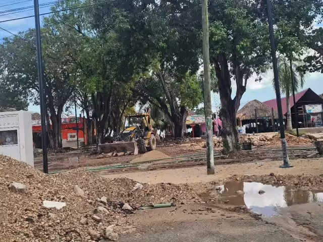 A pesar de haber iniciado, no hay señales de avance en la obra.