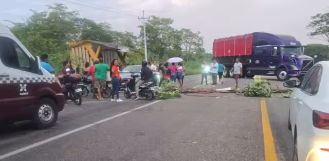 CFE y Estado con 50 % de inversión lista: habitantes de Atasta deben instalar medidores y pagar luz