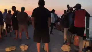 Pescadores de Isla Arena bloquean puente y exigen vigilancia ante pesca clandestina