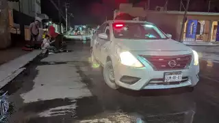 Motociclista pierde el control y derrapa en Ciudad del Carmen; resulta lesionado   