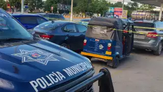 Aseguran mototaxi presuntamente utilizado en la ejecución de un matrimonio en Cancún