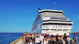 Llega a Progreso el crucero  Carnival Valor con más de 4,200 visitantes