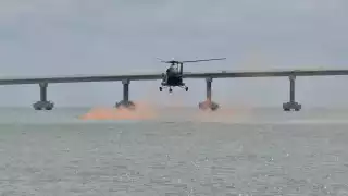 Simulacro naval sorprende en Ciudad del Carmen: helicóptero desciende sobre la Laguna de Términos