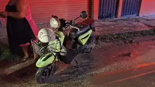 Motociclista derrapa en Escárcega y resulta lesionado en la boca 
