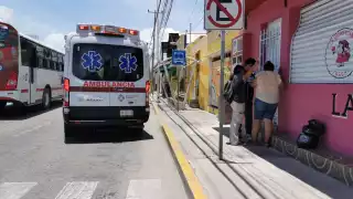 Cae abuelita de un camión en Campeche; terminó con lesiones en el cuerpo