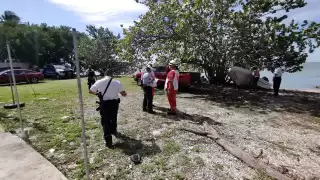 Encuentran a hombre sin vida dentro de una lancha en Ciudad del Carmen