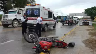 Accidente en la carretera Escárcega-Champotón deja dos lesionados