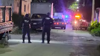 Emboscan a pareja en Cancún, el hombre pierde la vida en el lugar y una mujer embarazada está grave en el hospital