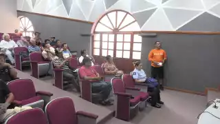 Pescadores ribereños reciben capacitación ante frentes fríos en Isla del Carmen