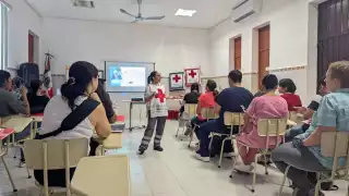 Más de 25 yucatecos aprenden técnicas básicas de atención en emergencias con Cruz Roja   