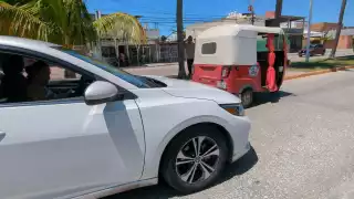 Vehículo particular impactó a pochimóvil en la colonia Renovación de Ciudad del Carmen