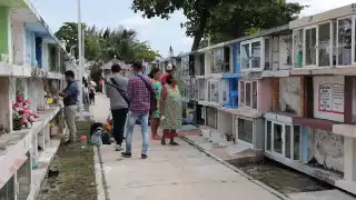 Panteones de Ciudad del Carmen se preparan para recibir a cientos este 10 de mayo