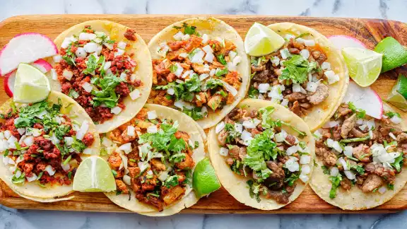 Hablar de un taco, es hacer mención a uno de los platillos más icónicos que tiene México Hablar de un taco, es hacer mención a uno de los platillos más icónicos que tiene México