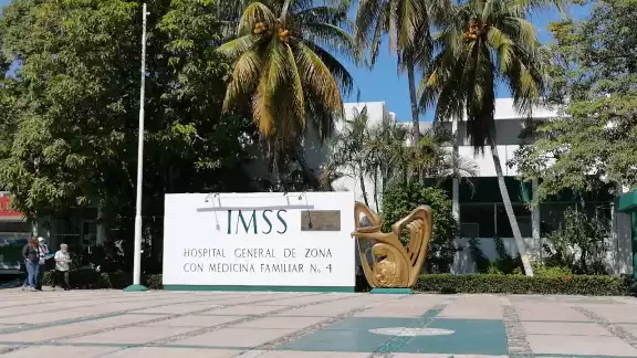 Paciente del IMSS Carmen denuncia tres suspensiones de tomografía por fallas en equipo médico. Paciente del IMSS Carmen denuncia tres suspensiones de tomografía por fallas en equipo médico.