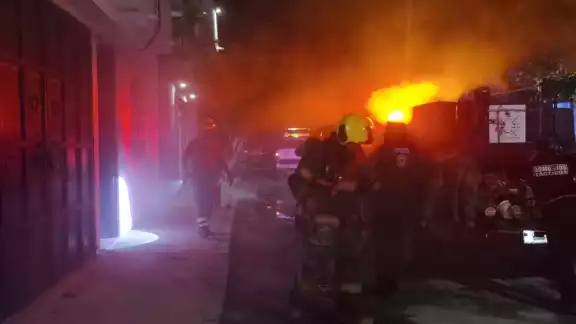 Los elementos del Heroico Cuerpo de Bomberos controlaron la situación.