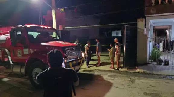 Encuentran pistola en predio contiguo tras cateo por narcomenudeo