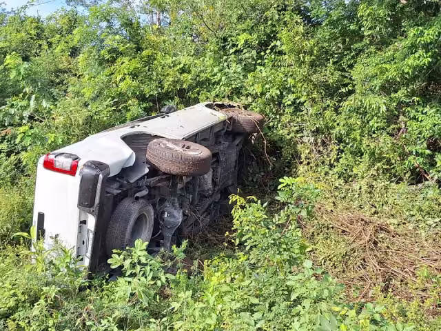 Debido al grado del accidente vial, la unidad sufrió severos daños con un valor arriba de los 80 mil pesos.