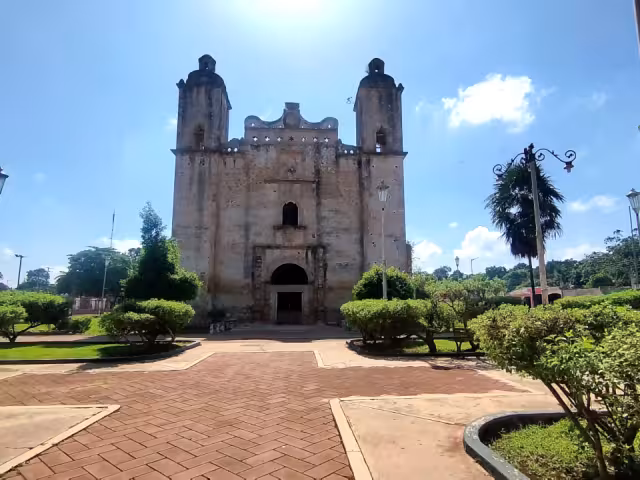 Los pueblos indígenas lamentan la utilización de sus postales para atraer el turismo, sin que sean tomados en cuenta.