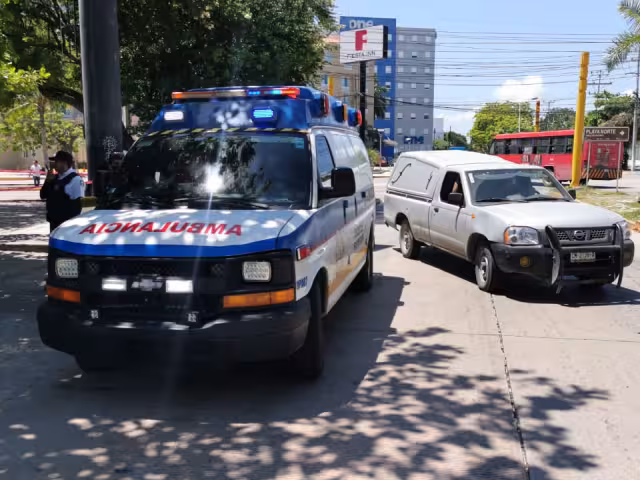 Un hombre en situación de calle falleció en una banca cerca del fraccionamiento Holkan