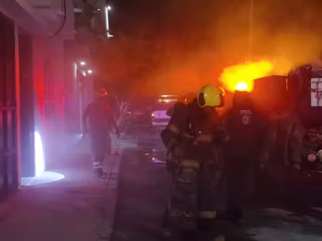 Los elementos del Heroico Cuerpo de Bomberos controlaron la situación.