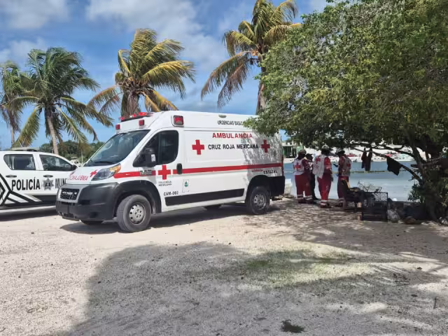 El cuerpo fue enviado al SEMEFO para determinar las causas del deceso.