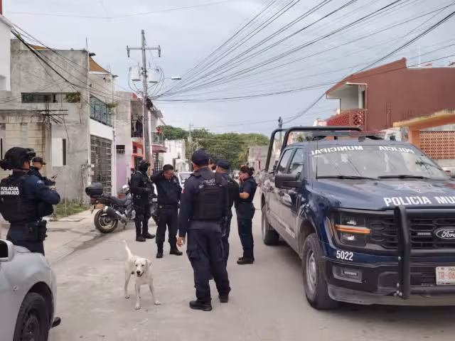 Elementos policiacos respondieron al llamado de emergencia.