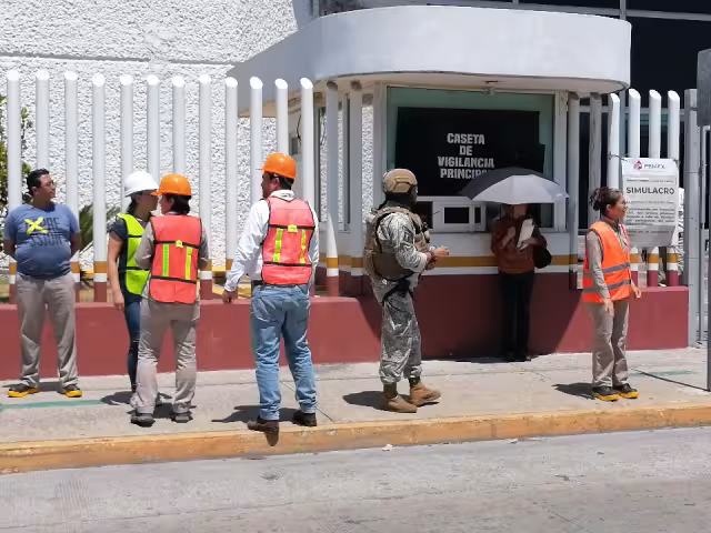 La actividad tiene el propósito también de establecer protocolos contra huracanes